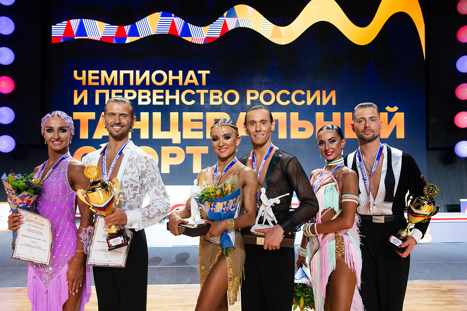 Армен Цатурян и Доминика Бергманнова – чемпионы России в латиноамериканской программе